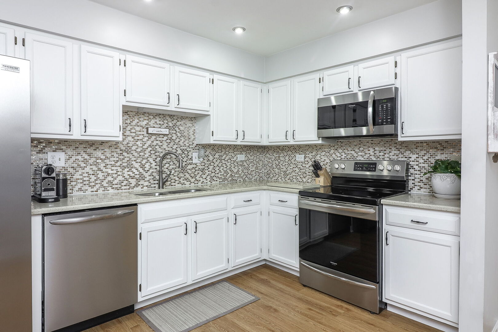 1716 Tamahawk Lane, Naperville, IL 60564