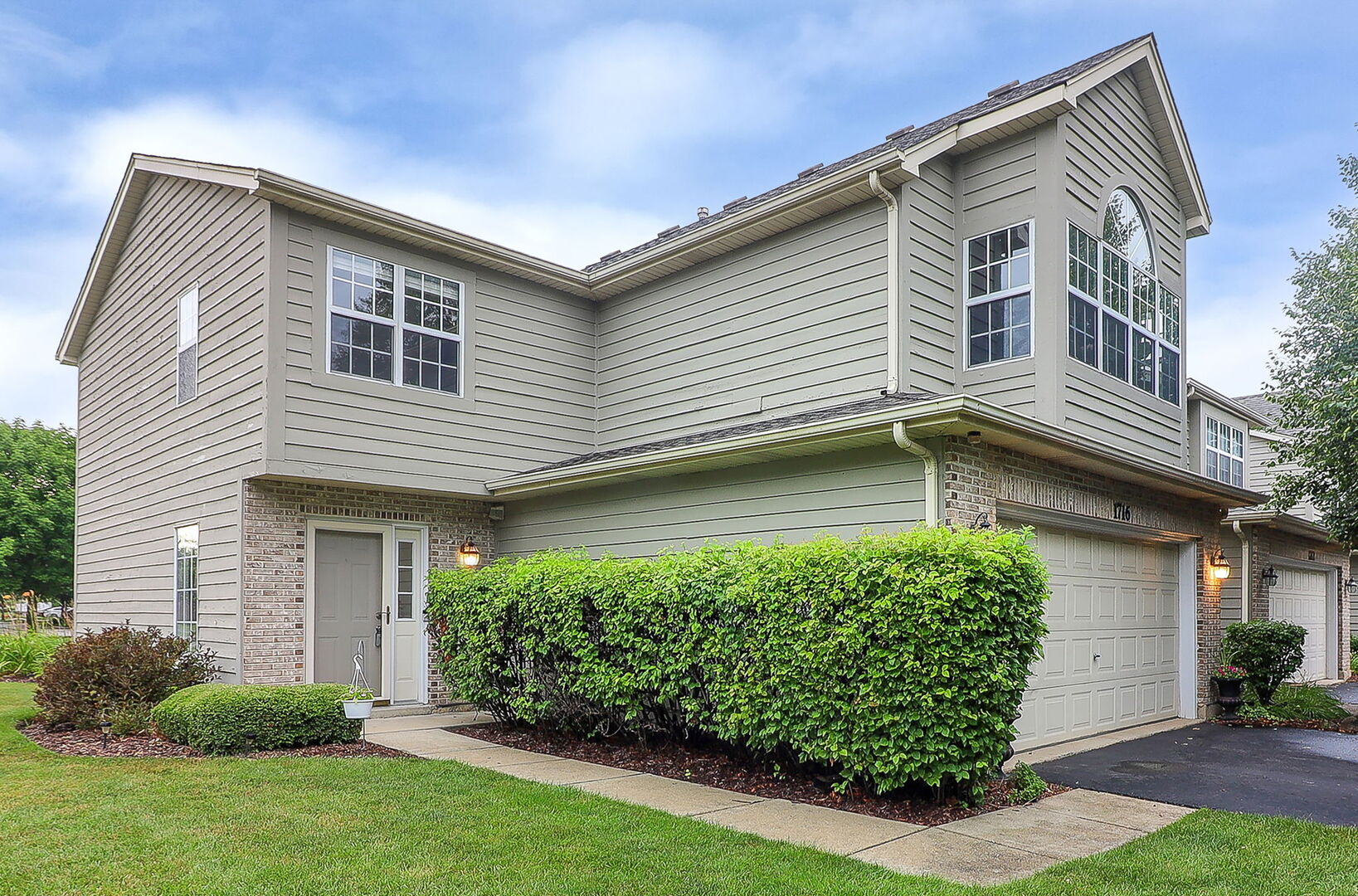 1716 Tamahawk Lane, Naperville, IL 60564