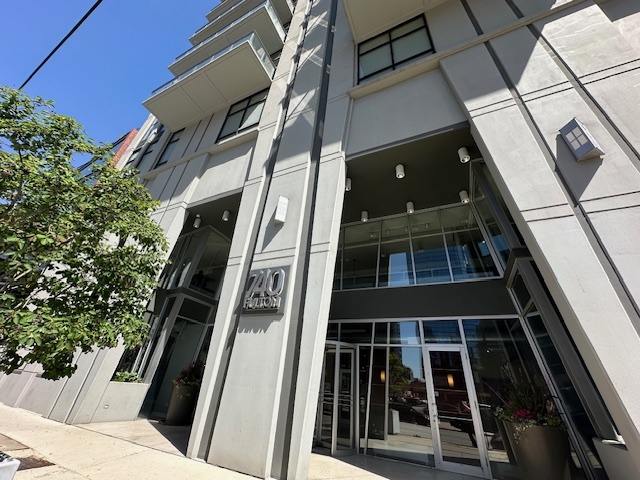 740 W Fulton Street #801, Chicago, IL 60661