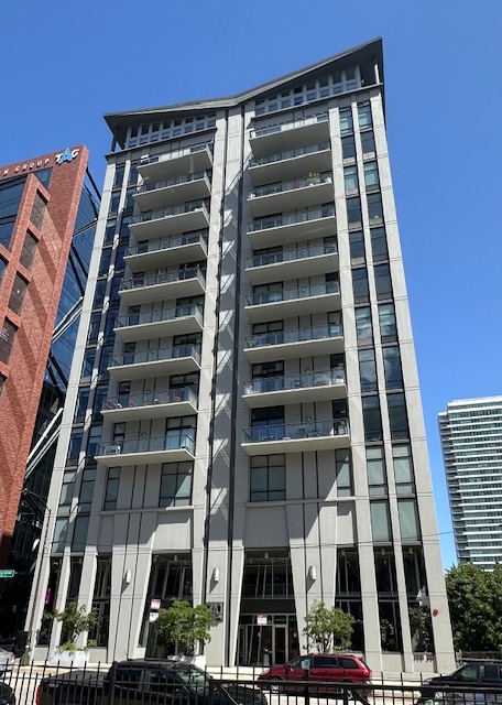 740 W Fulton Street #801, Chicago, IL 60661