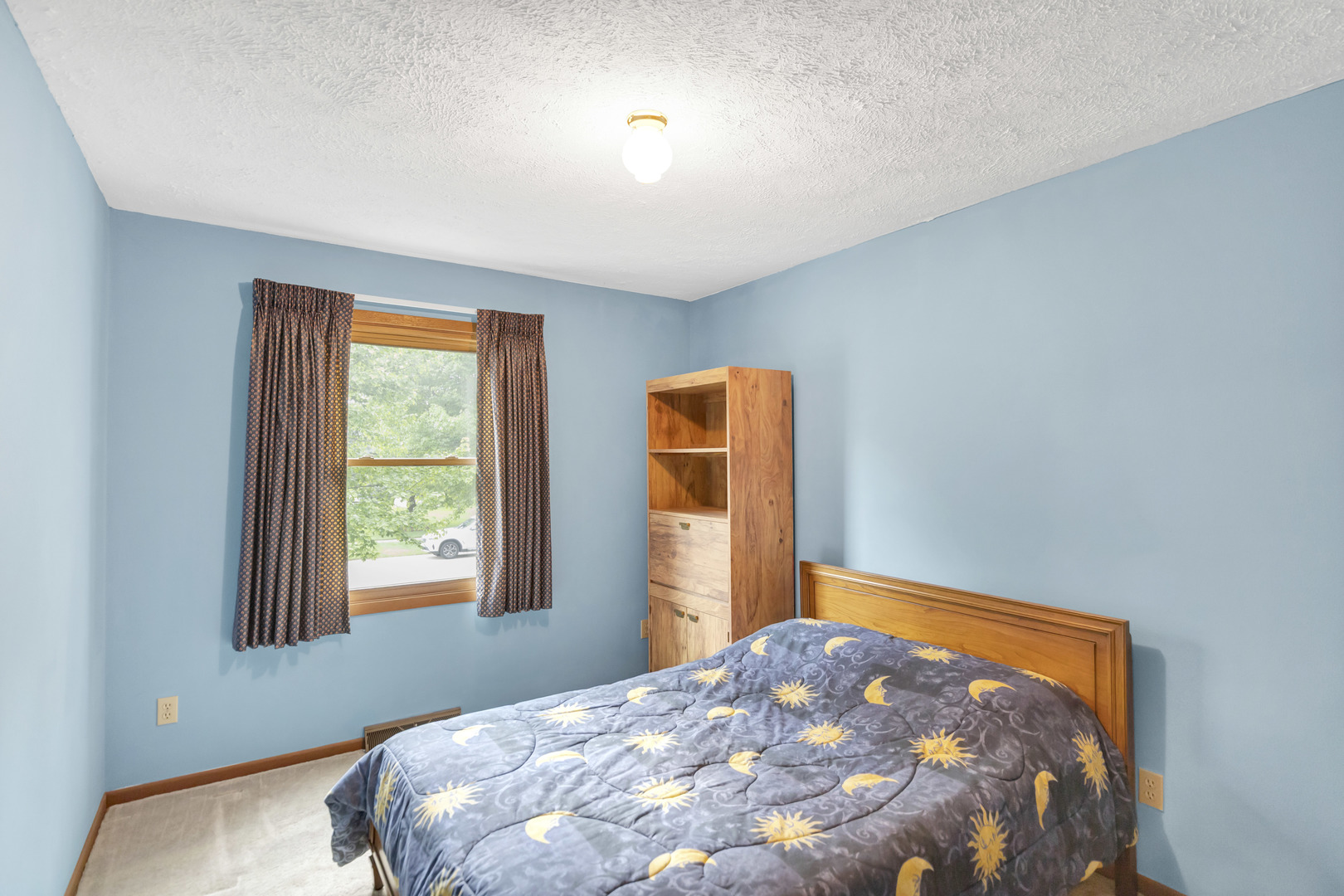198 N Dogwood Street, Cortland, IL 60112