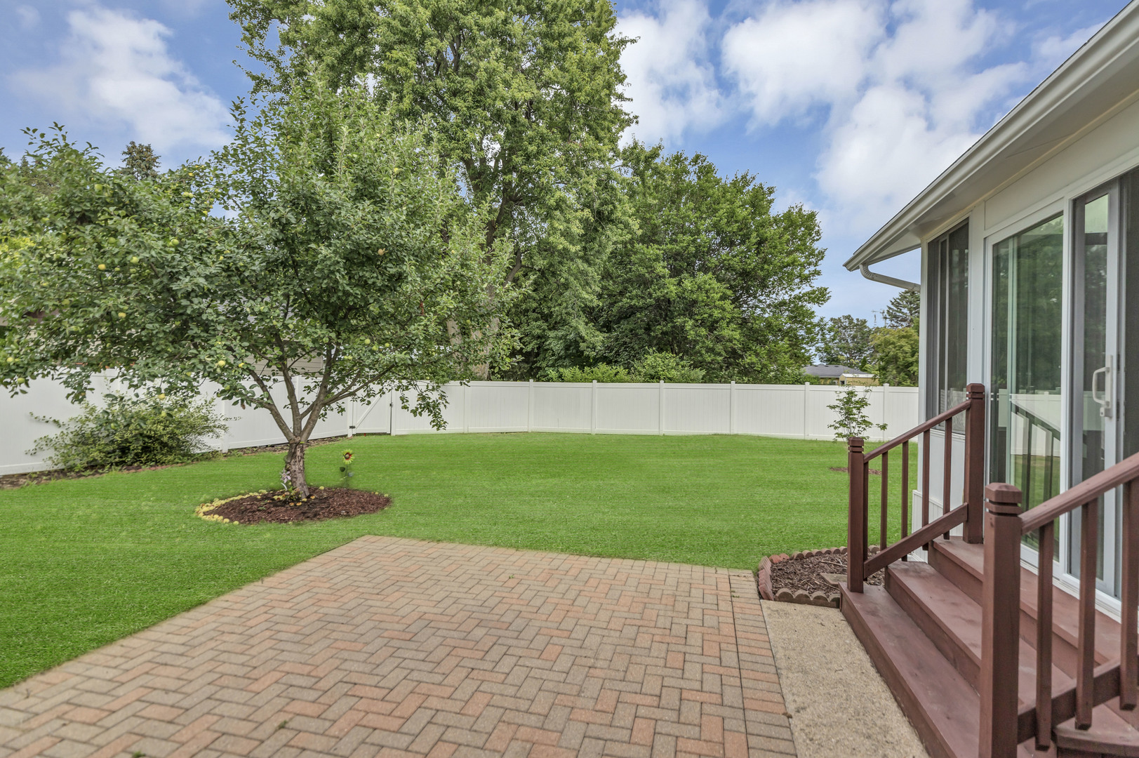 198 N Dogwood Street, Cortland, IL 60112