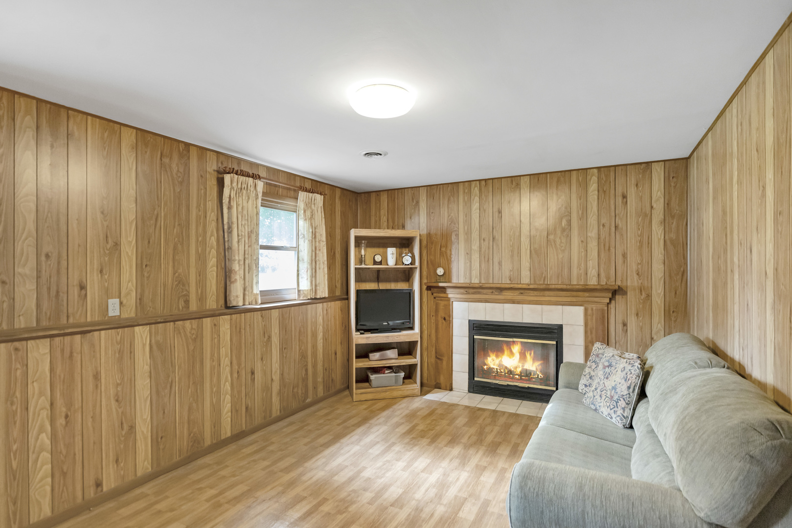 198 N Dogwood Street, Cortland, IL 60112