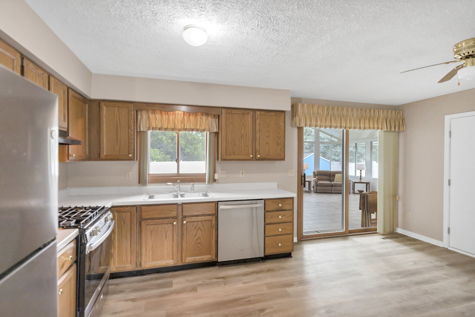 198 N Dogwood Street, Cortland, IL 60112
