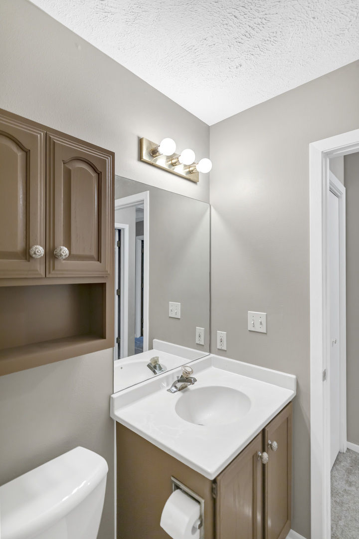 198 N Dogwood Street, Cortland, IL 60112