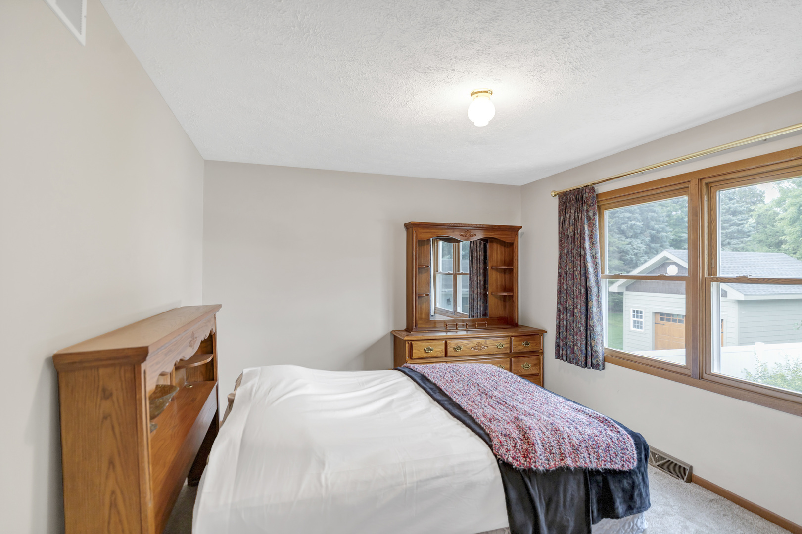 198 N Dogwood Street, Cortland, IL 60112
