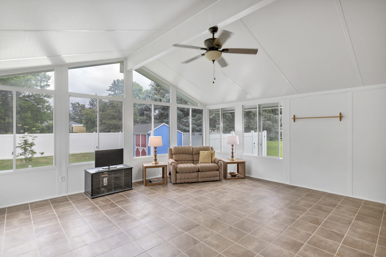 198 N Dogwood Street, Cortland, IL 60112