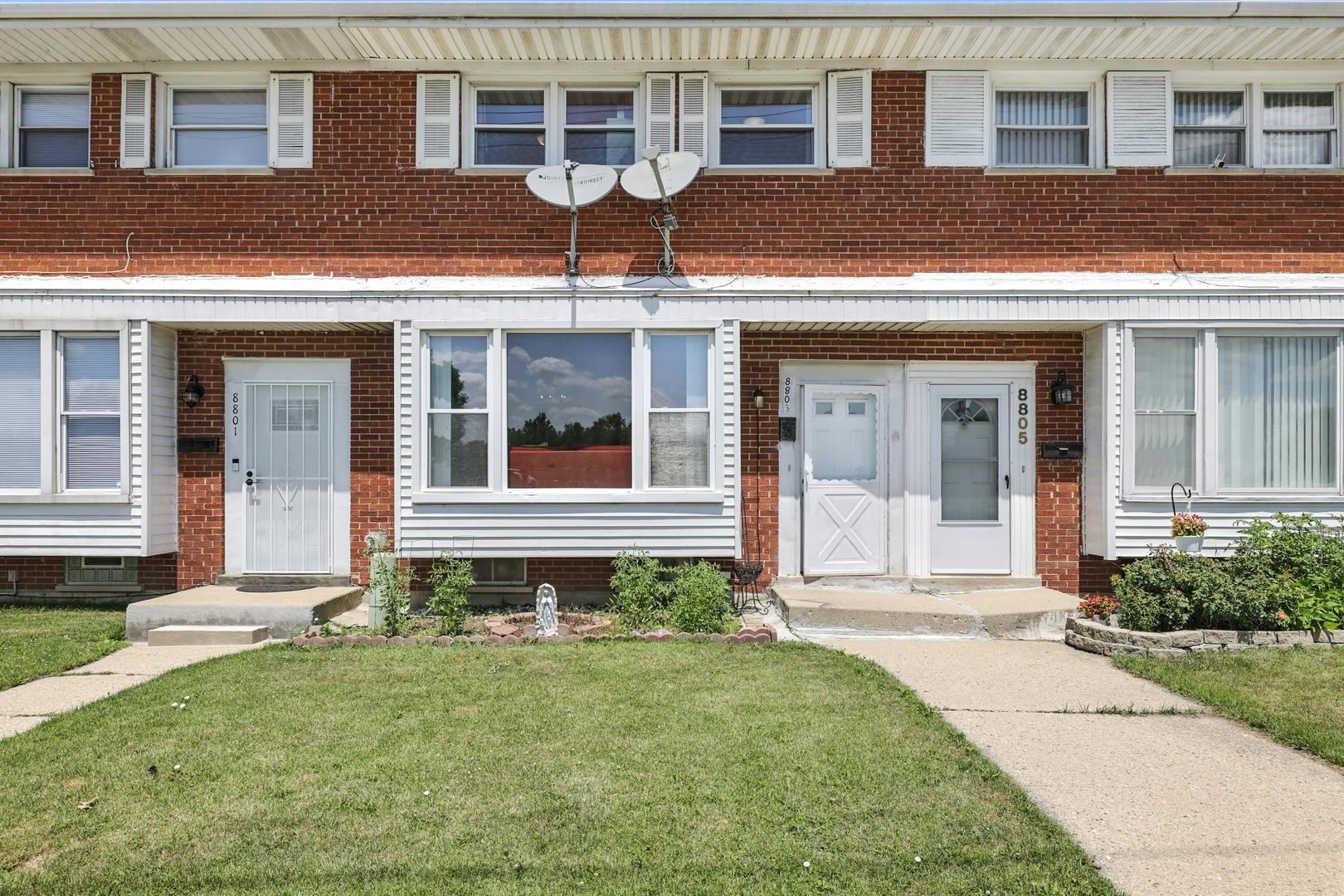 8803 N Grand Street, Niles, IL 60714