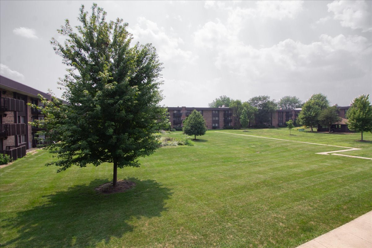 1424 Woodbridge Road #2C, Joliet, IL 60436