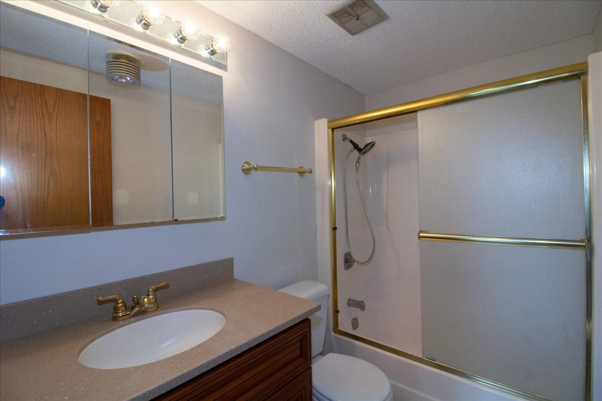 1424 Woodbridge Road #2C, Joliet, IL 60436