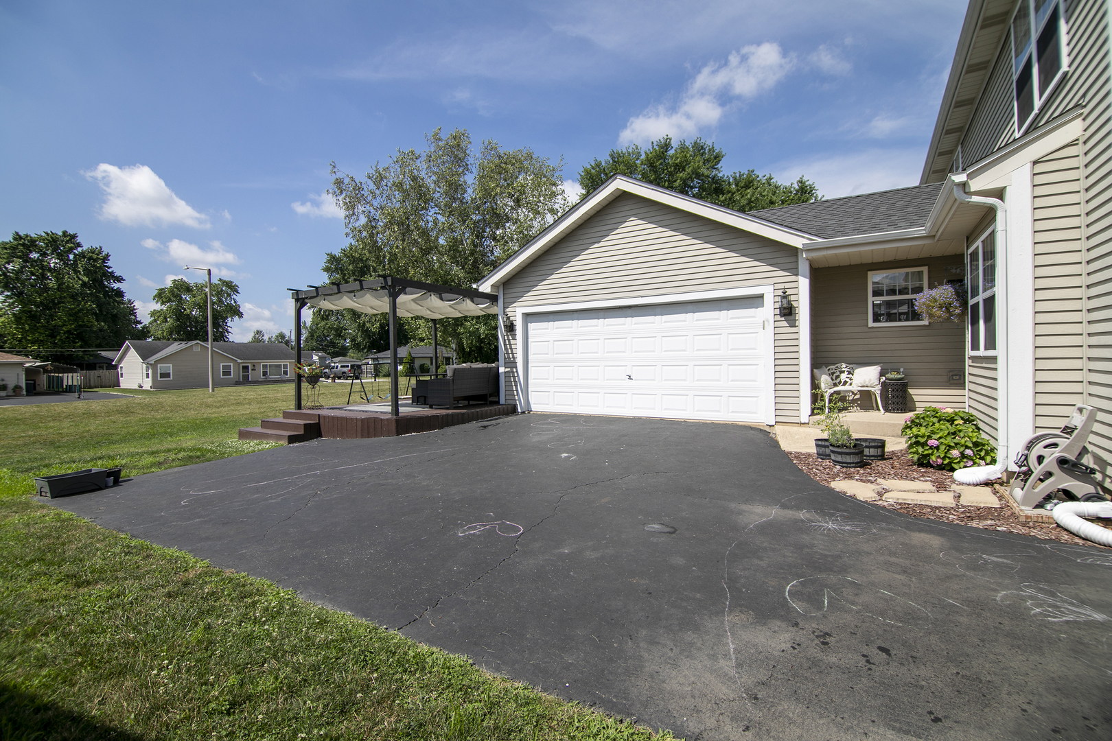 4220 Glenlo Drive, Plainfield, IL 60586
