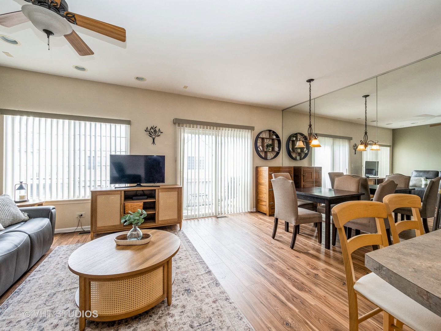 2437 Daybreak Court #2437, Elgin, IL 60123