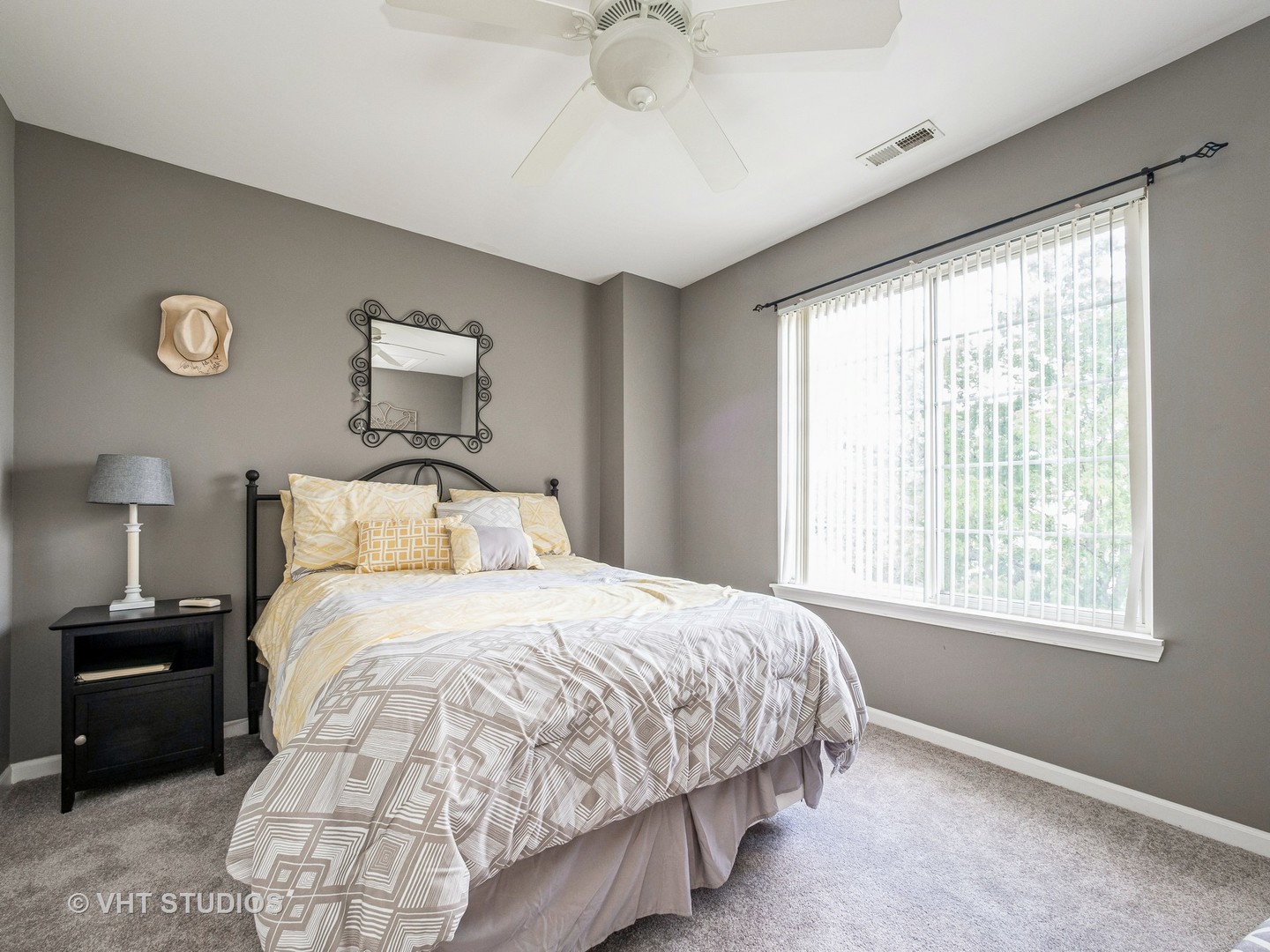 2437 Daybreak Court #2437, Elgin, IL 60123