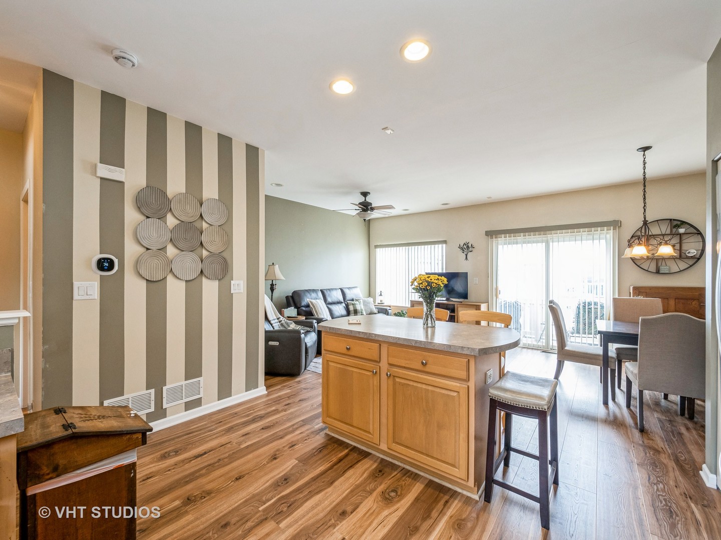 2437 Daybreak Court #2437, Elgin, IL 60123