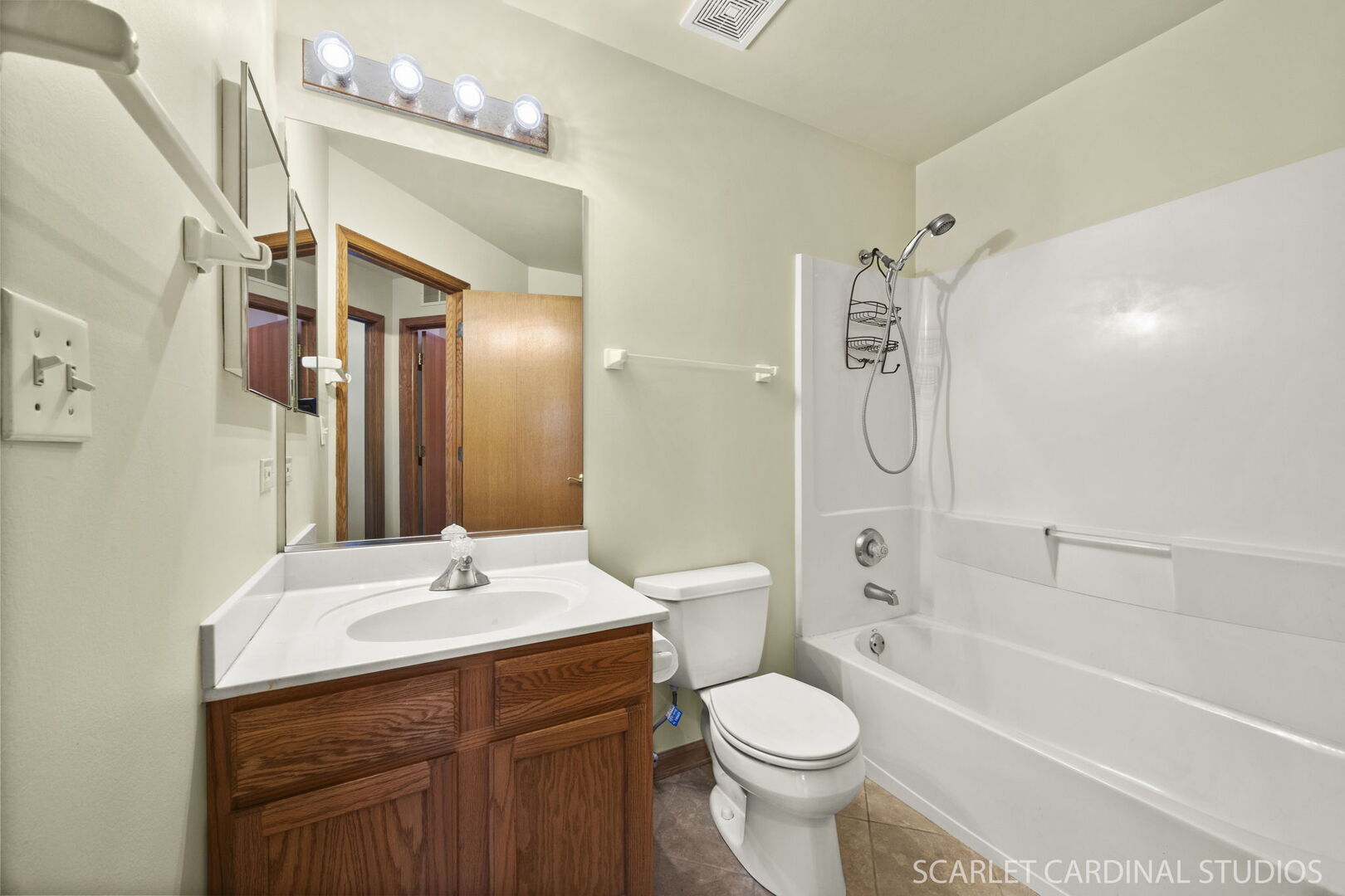 2242 Foxmoor Lane #2242, Aurora, IL 60502