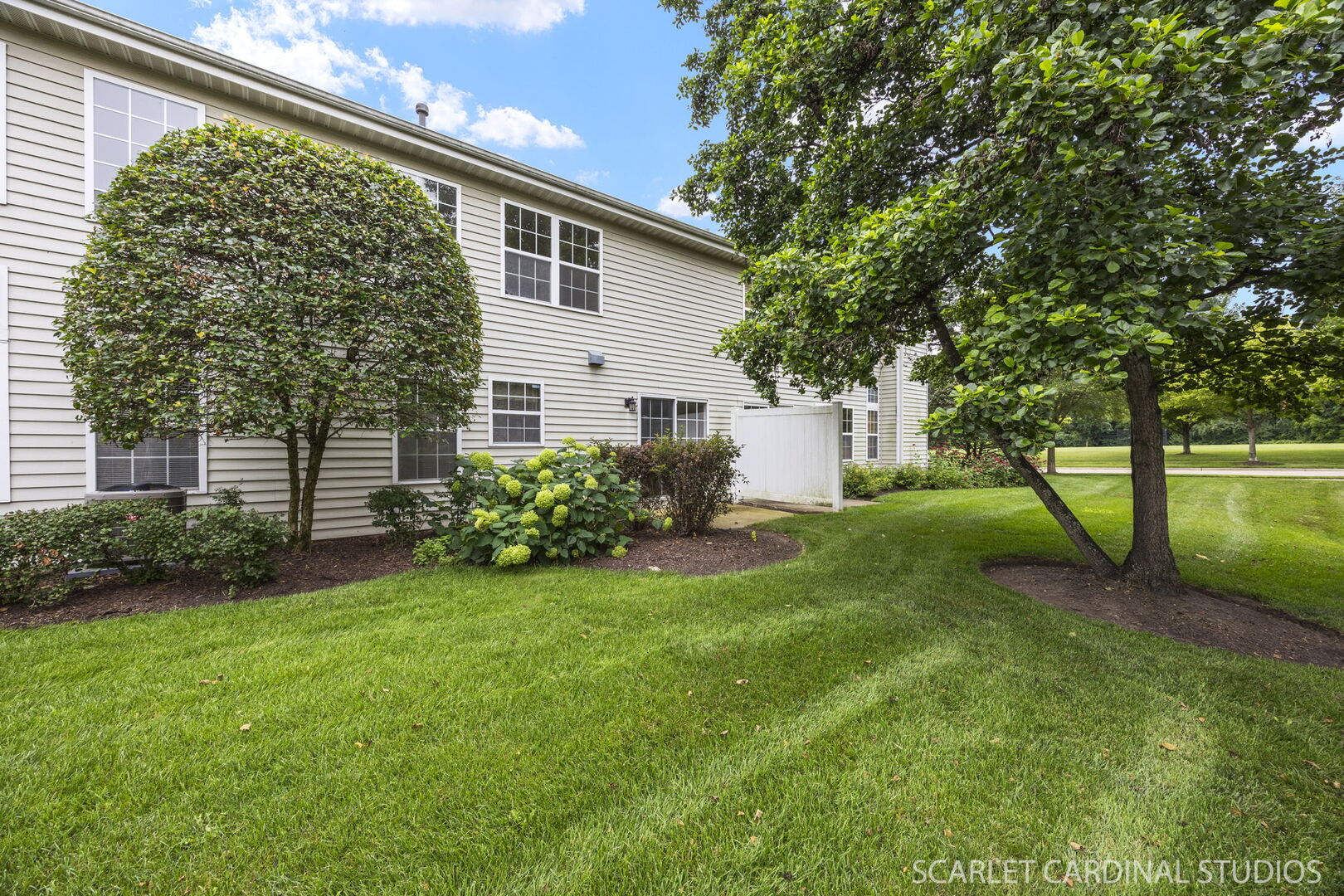 2242 Foxmoor Lane #2242, Aurora, IL 60502
