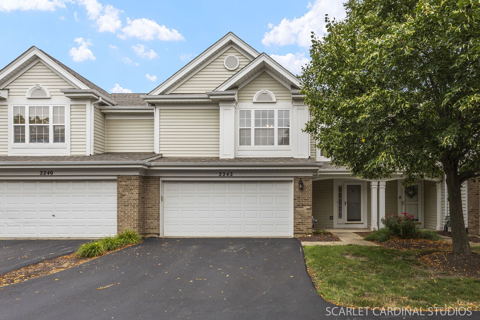 2242 Foxmoor Lane #2242, Aurora, IL 60502