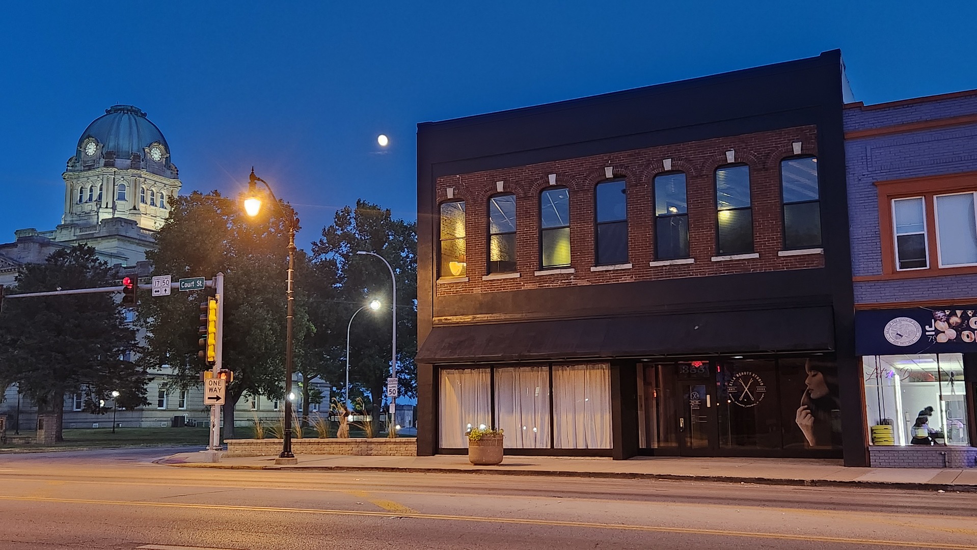 388 E Court Street #200, Kankakee, IL 60901