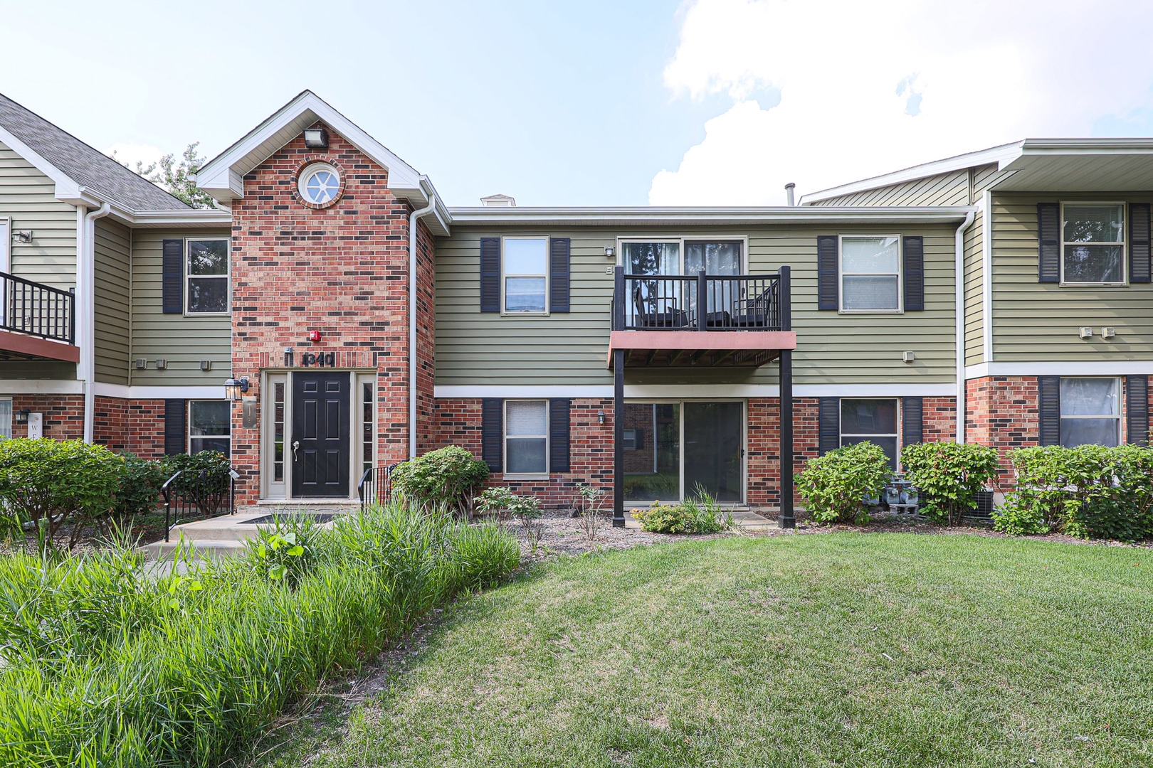 1340 Mc Dowell Road #104, Naperville, IL 60563