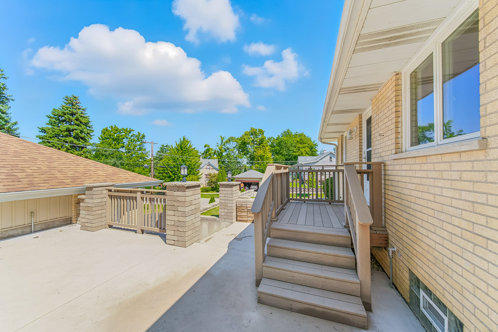 117 Daggett Avenue, Lockport, IL 60441