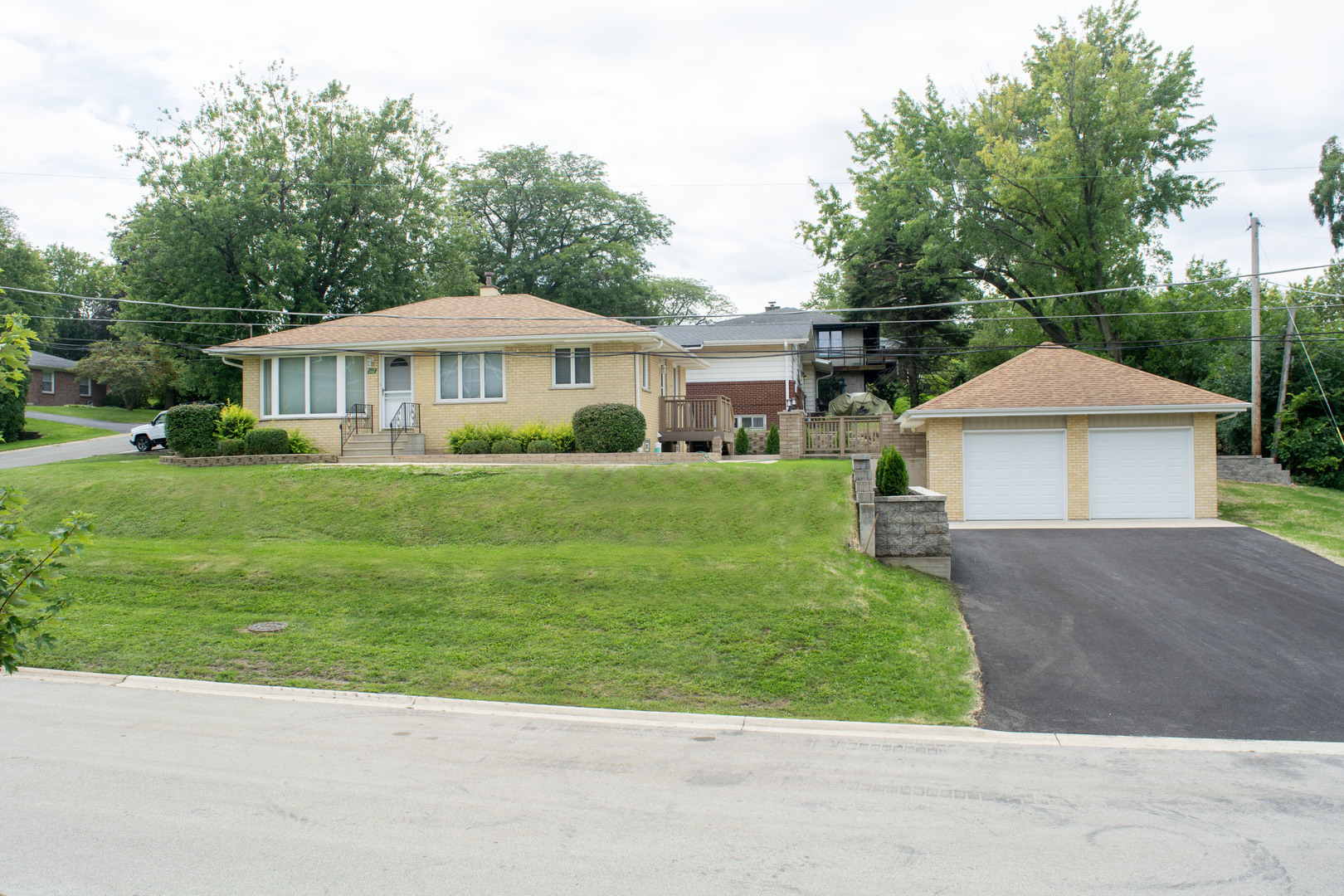 117 Daggett Avenue, Lockport, IL 60441