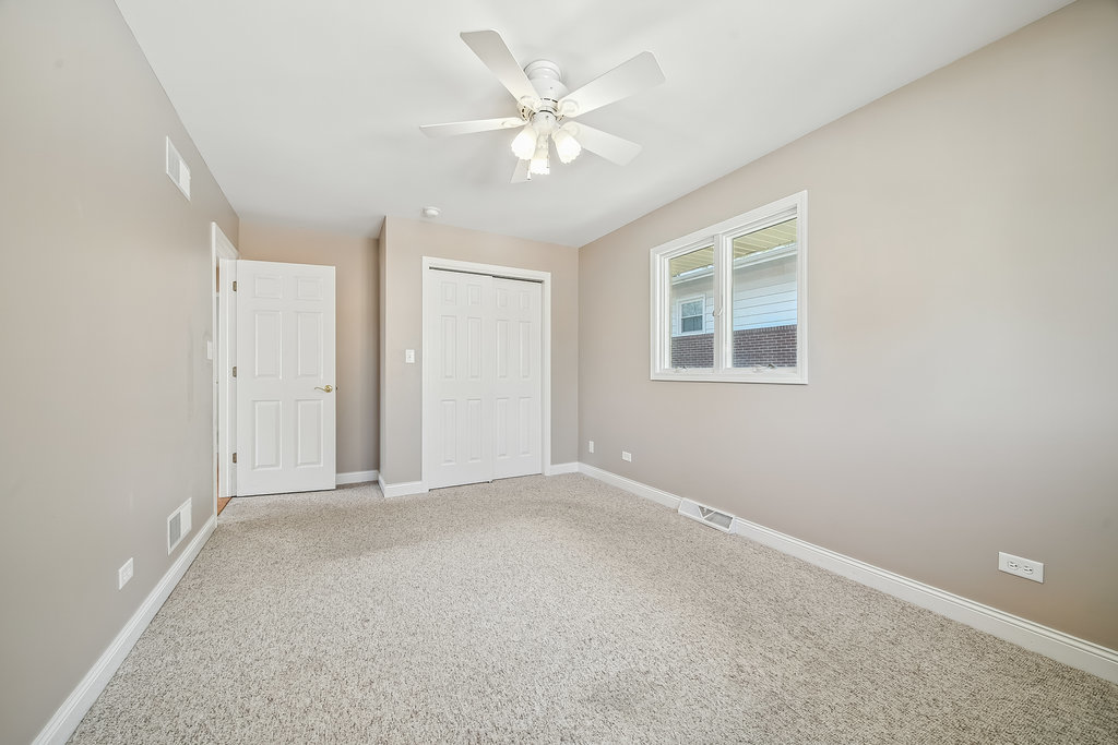 117 Daggett Avenue, Lockport, IL 60441