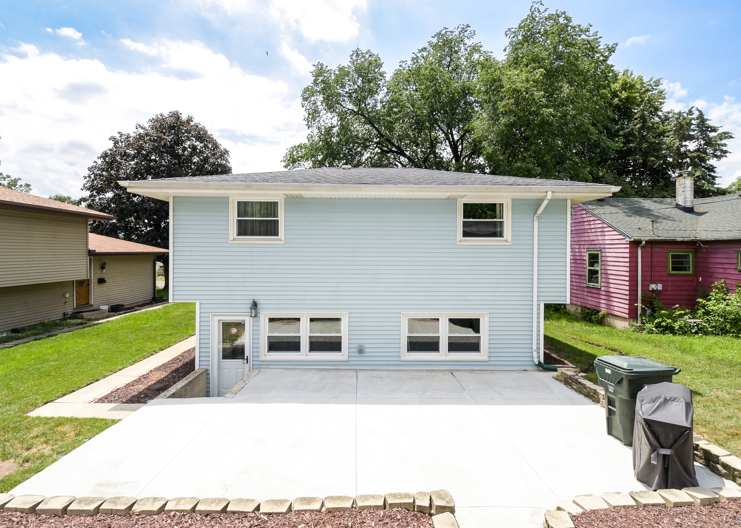 1021 Otis Avenue, Rockdale, IL 60436