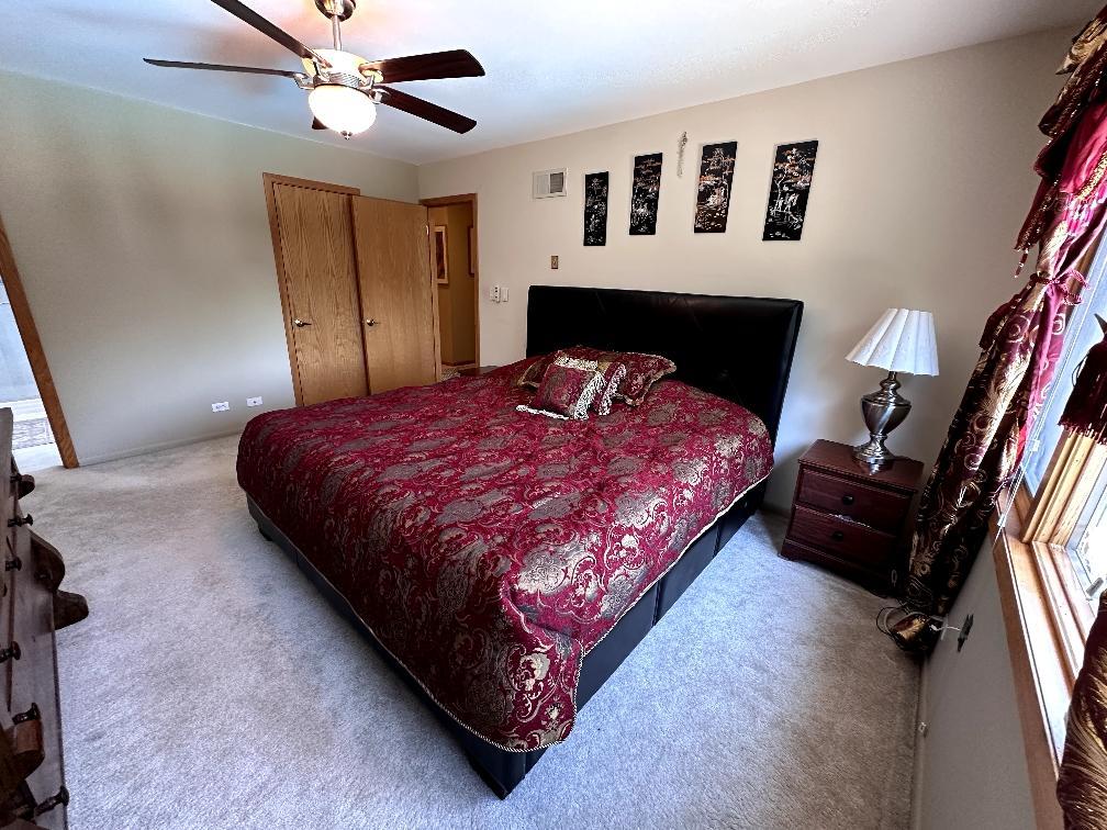 9S631 William Drive, Burr Ridge, IL 60527