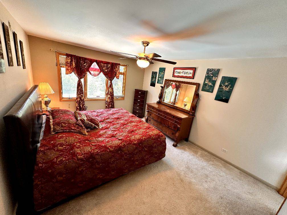 9S631 William Drive, Burr Ridge, IL 60527