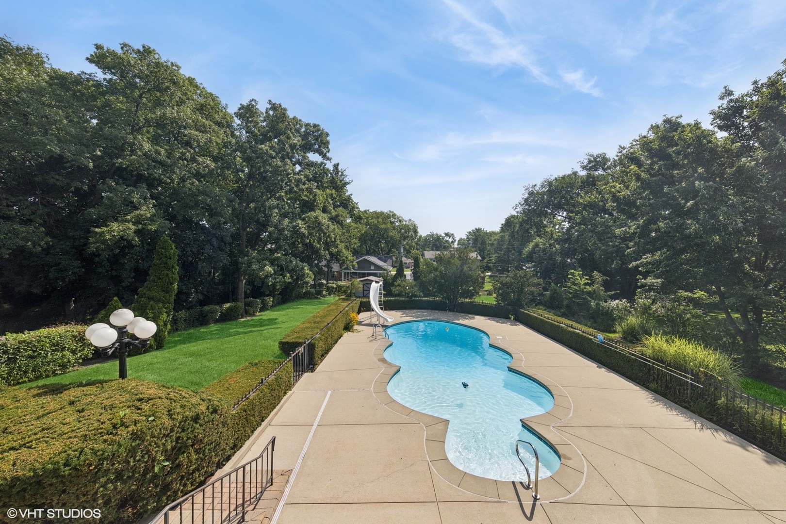 9S631 William Drive, Burr Ridge, IL 60527