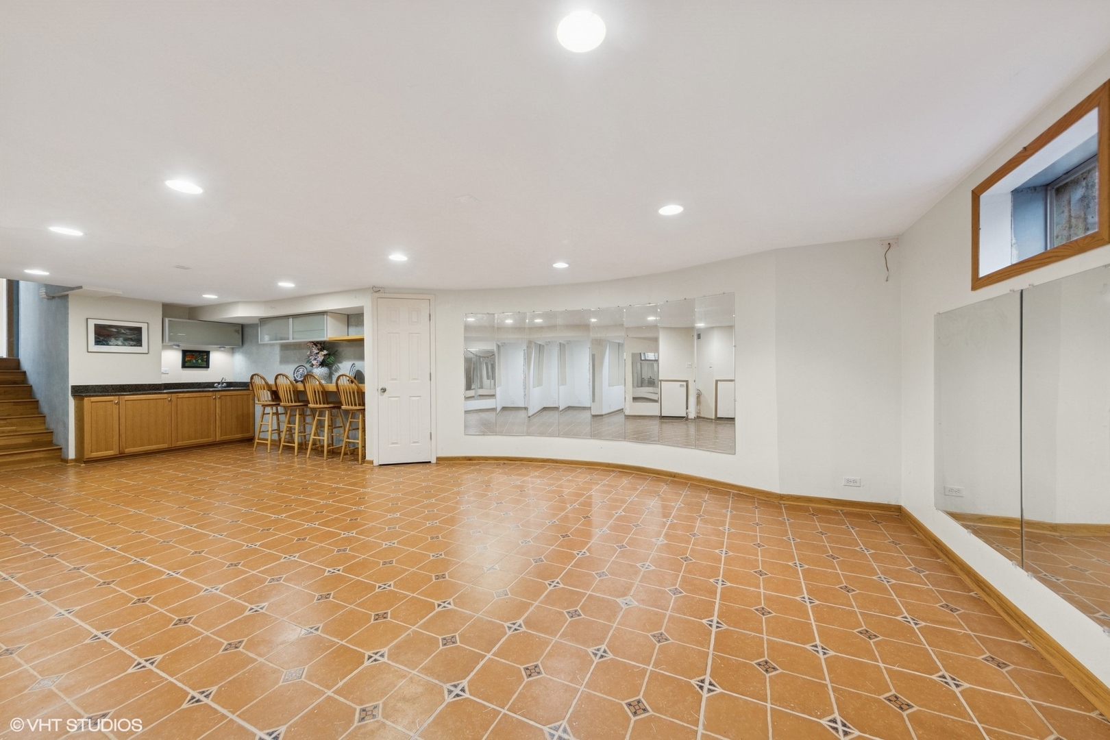 9S631 William Drive, Burr Ridge, IL 60527