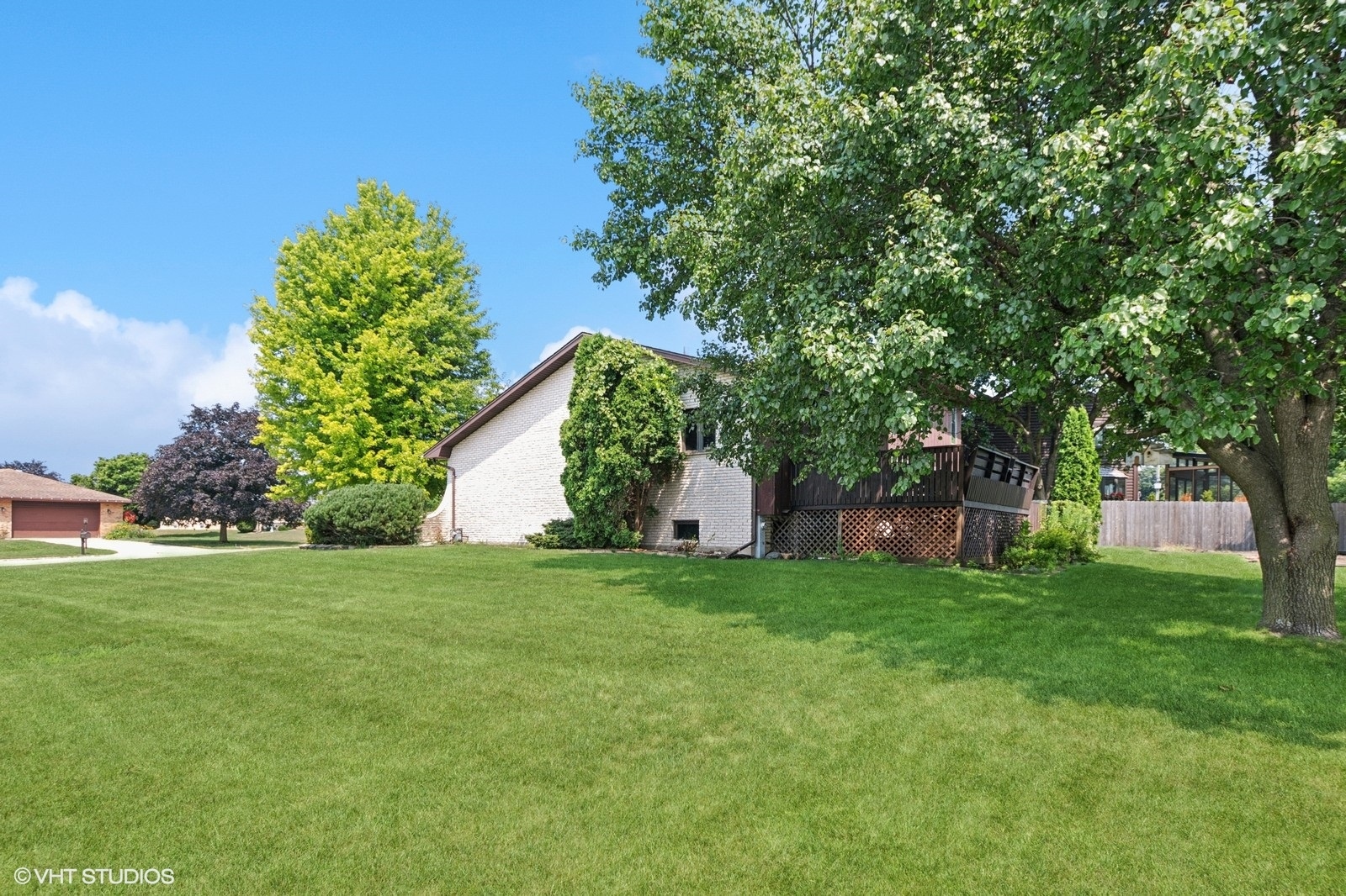 8307 Tudor Circle, Willow Springs, IL 60480