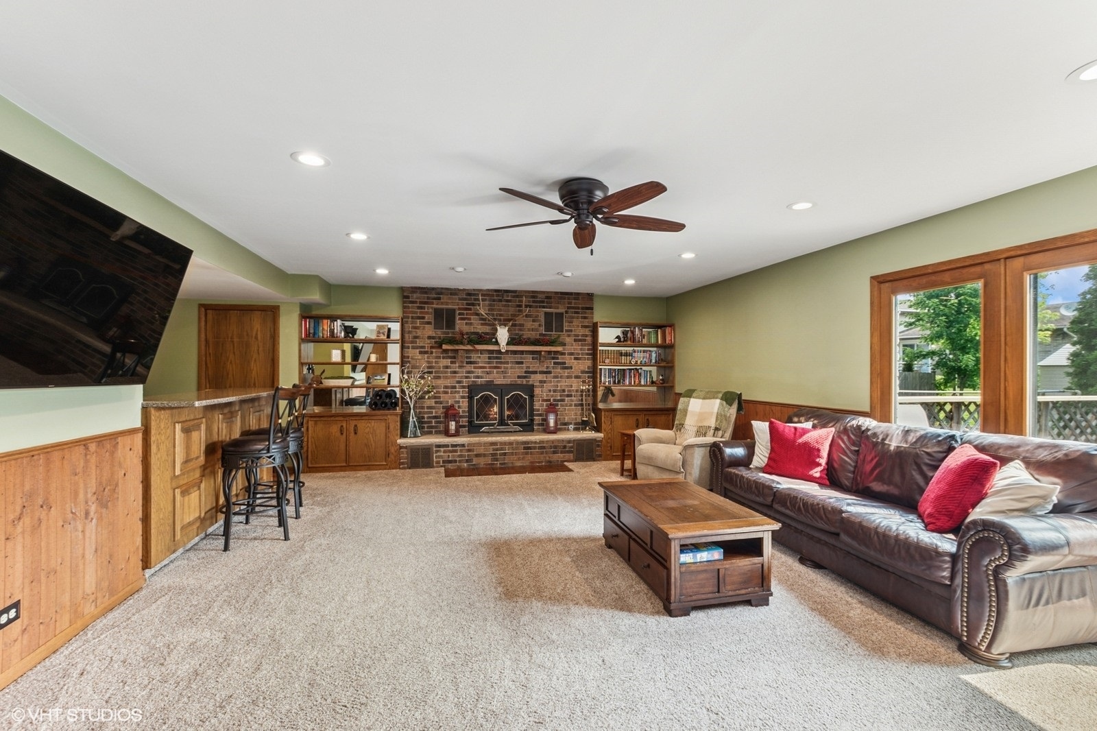 8307 Tudor Circle, Willow Springs, IL 60480
