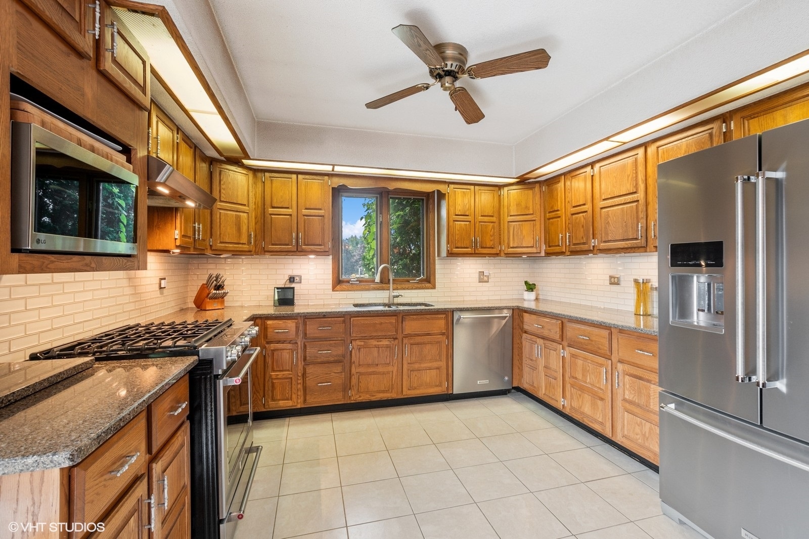 8307 Tudor Circle, Willow Springs, IL 60480
