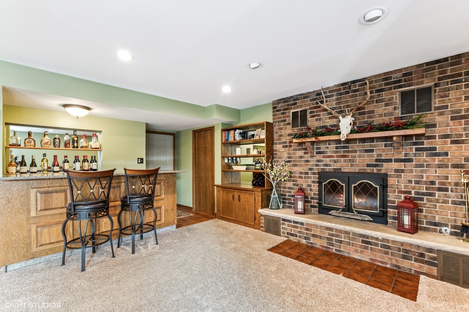 8307 Tudor Circle, Willow Springs, IL 60480