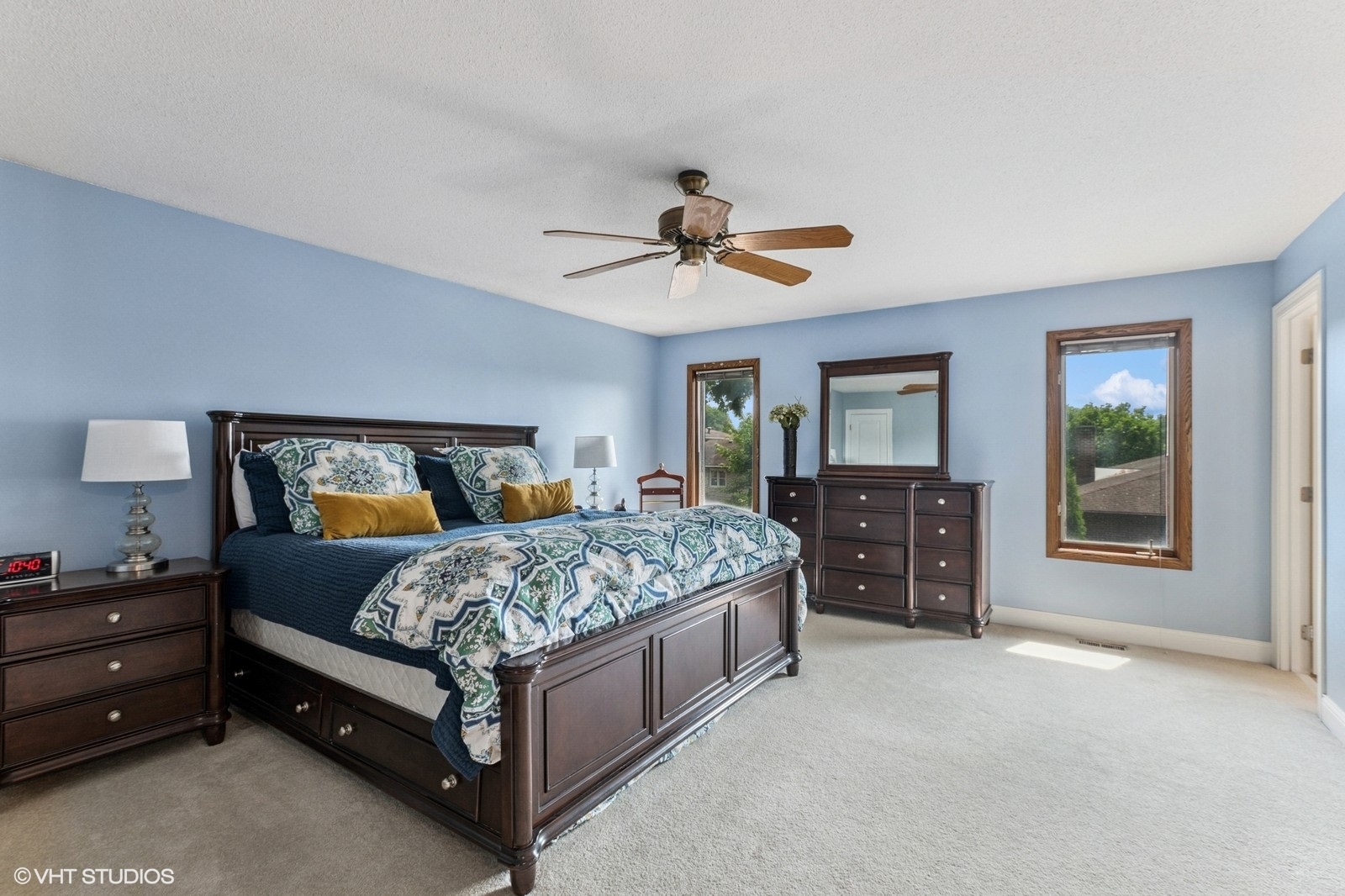 8307 Tudor Circle, Willow Springs, IL 60480