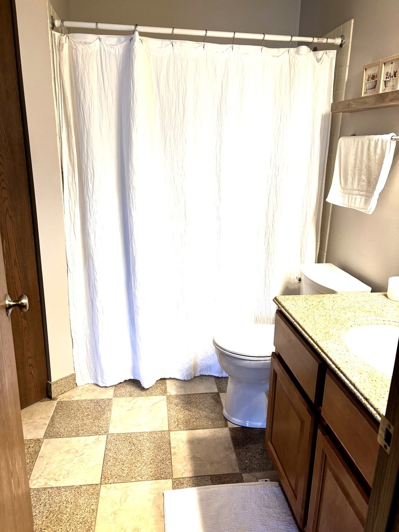 133 Idlewild Court #8, Schaumburg, IL 60195