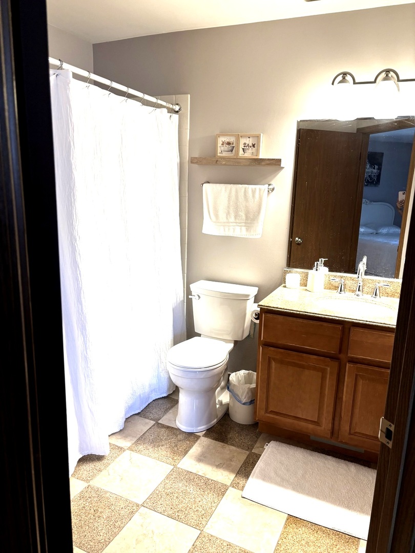 133 Idlewild Court #8, Schaumburg, IL 60195