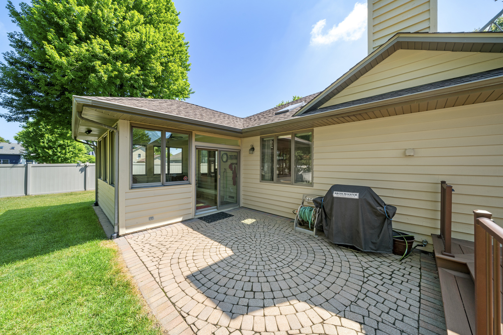 541 Donald Street, Hinckley, IL 60520