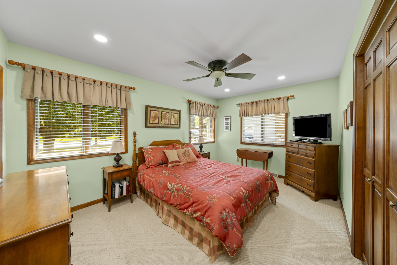 541 Donald Street, Hinckley, IL 60520