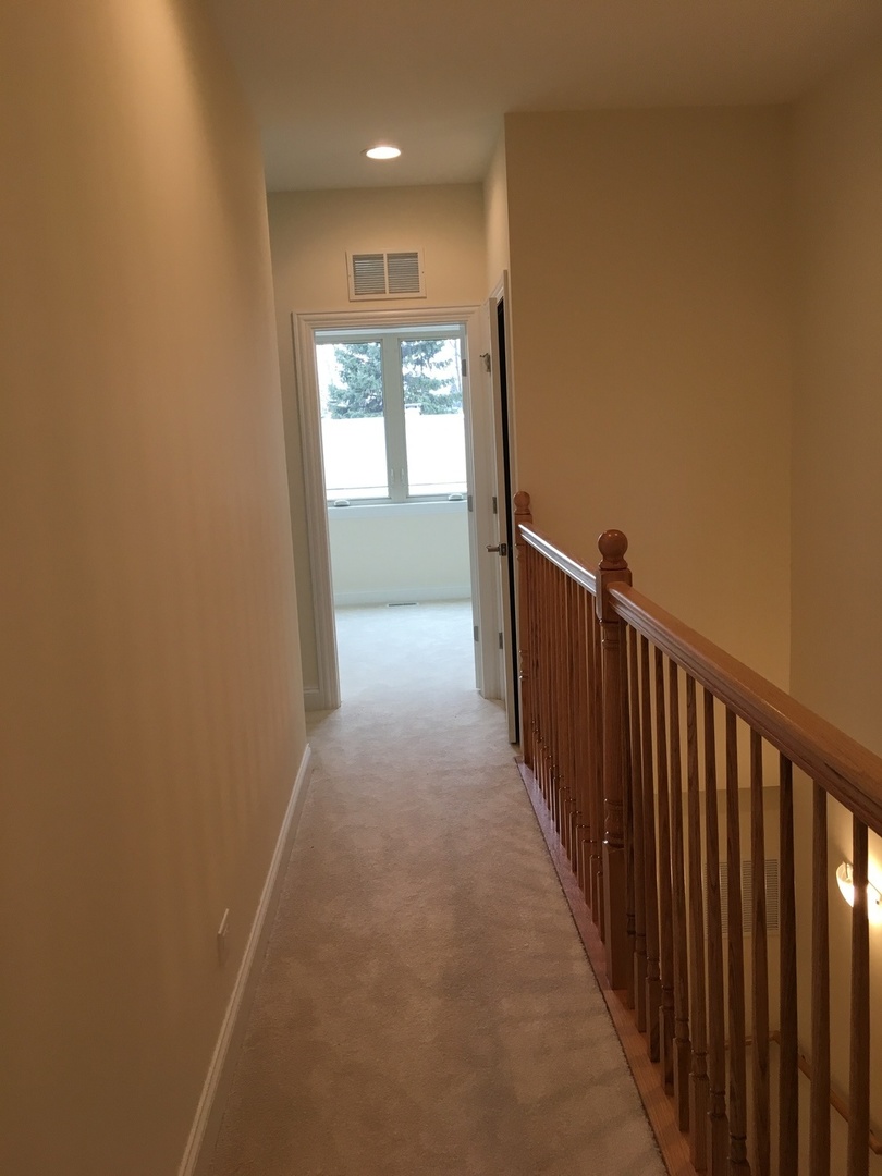 910 East Street, Lemont, IL 60439