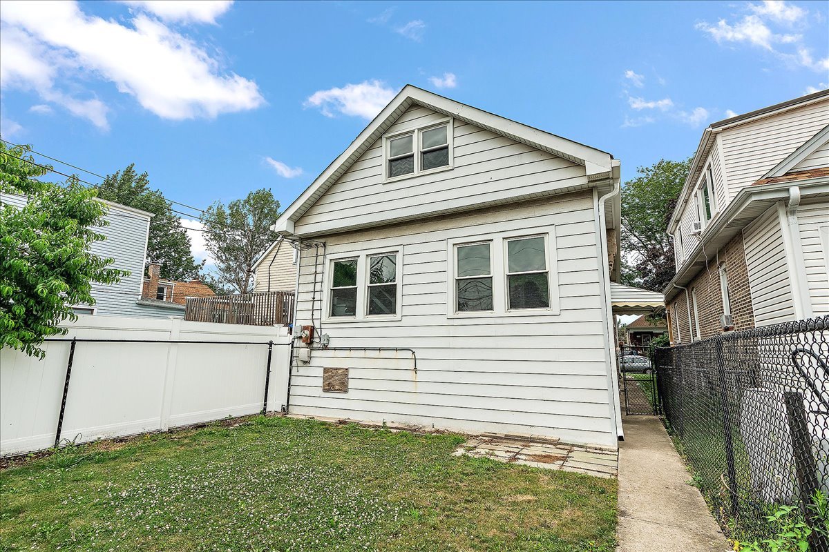 3745 W 59th Place, Chicago, IL 60629