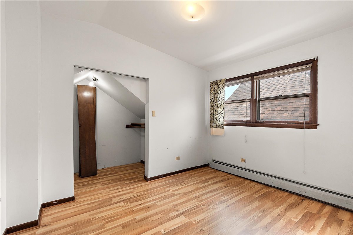 3745 W 59th Place, Chicago, IL 60629