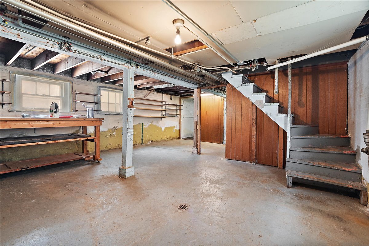 3745 W 59th Place, Chicago, IL 60629