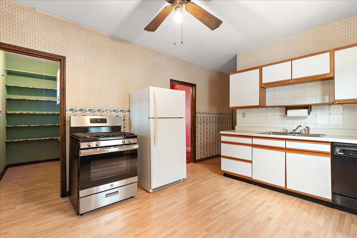 3745 W 59th Place, Chicago, IL 60629