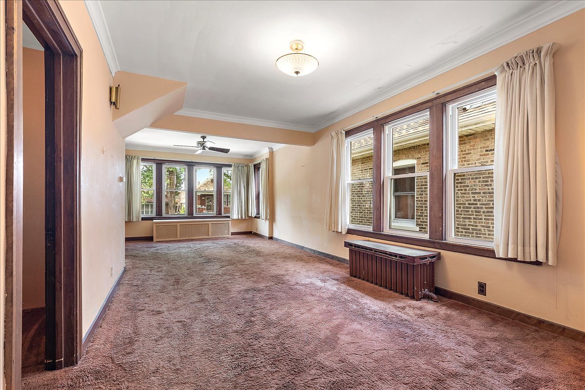 3745 W 59th Place, Chicago, IL 60629