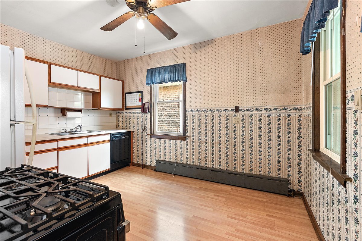 3745 W 59th Place, Chicago, IL 60629