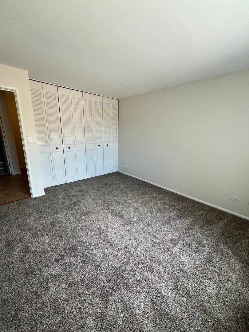 1106 S New Wilke Road #209, Arlington Heights, IL 60005