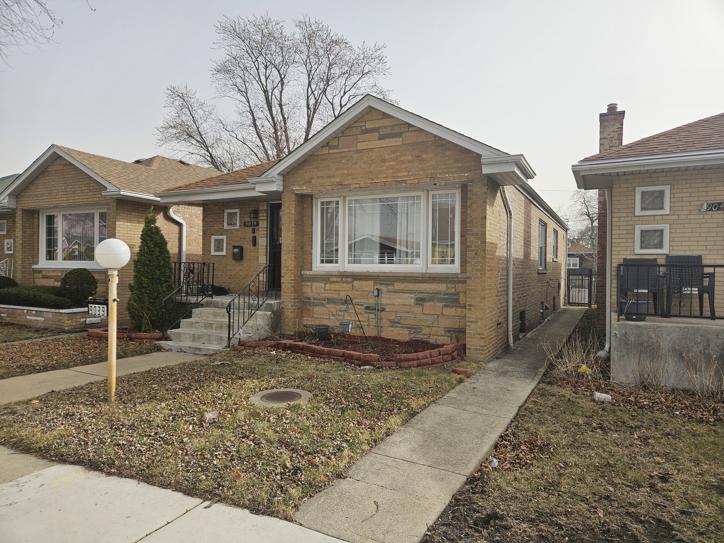 9039 S Phillips Avenue, Chicago, IL 60617