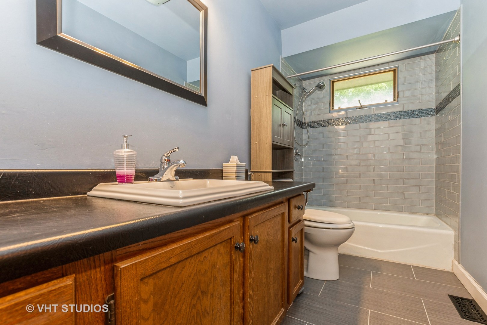 218 Poston Road, Willow Springs, IL 60480